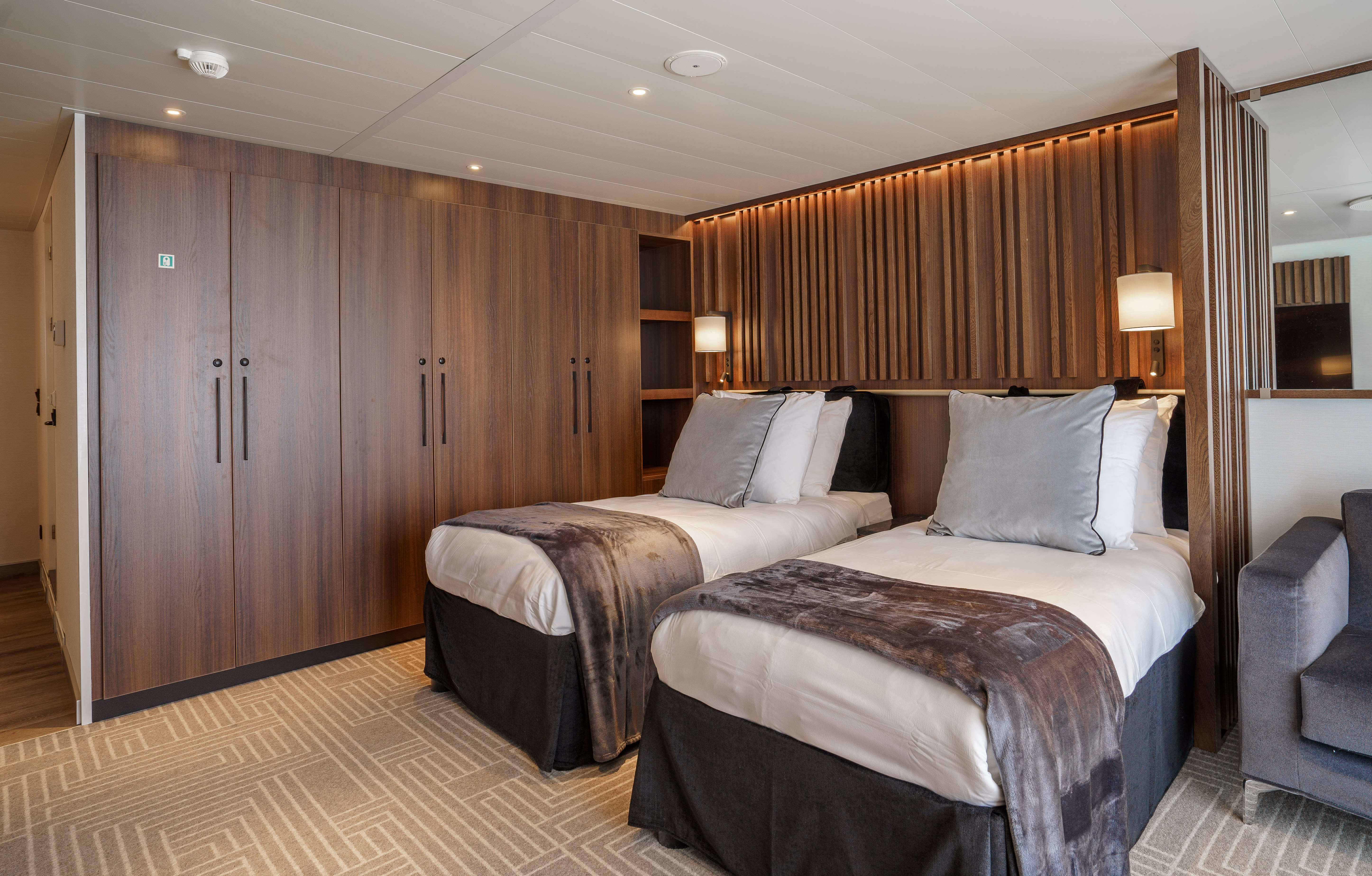 Deluxe Balcony Suite